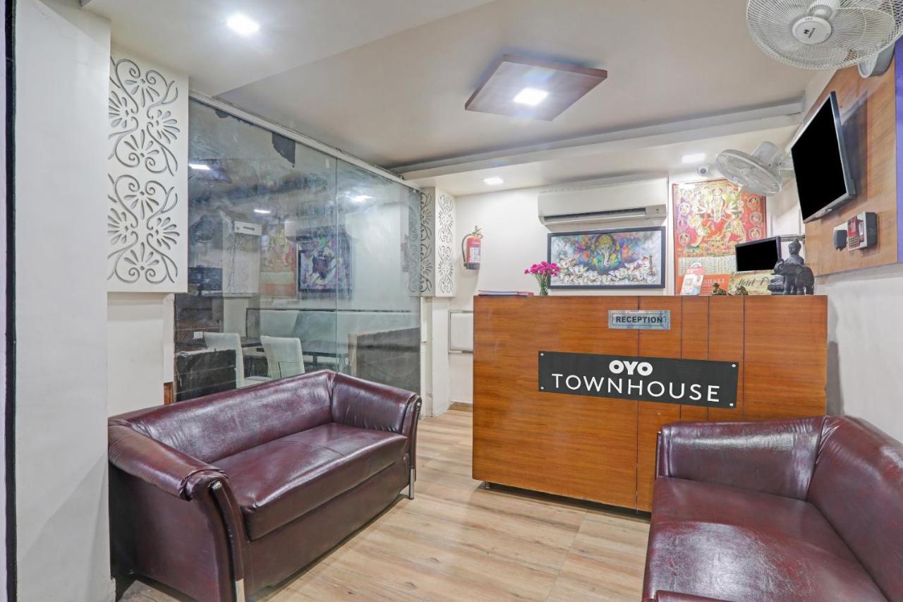 Townhouse 1150 Hotel Dayal Palace Chinhat ภายนอก รูปภาพ