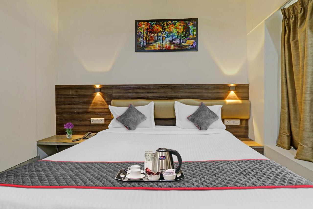 Townhouse 1150 Hotel Dayal Palace Chinhat ภายนอก รูปภาพ