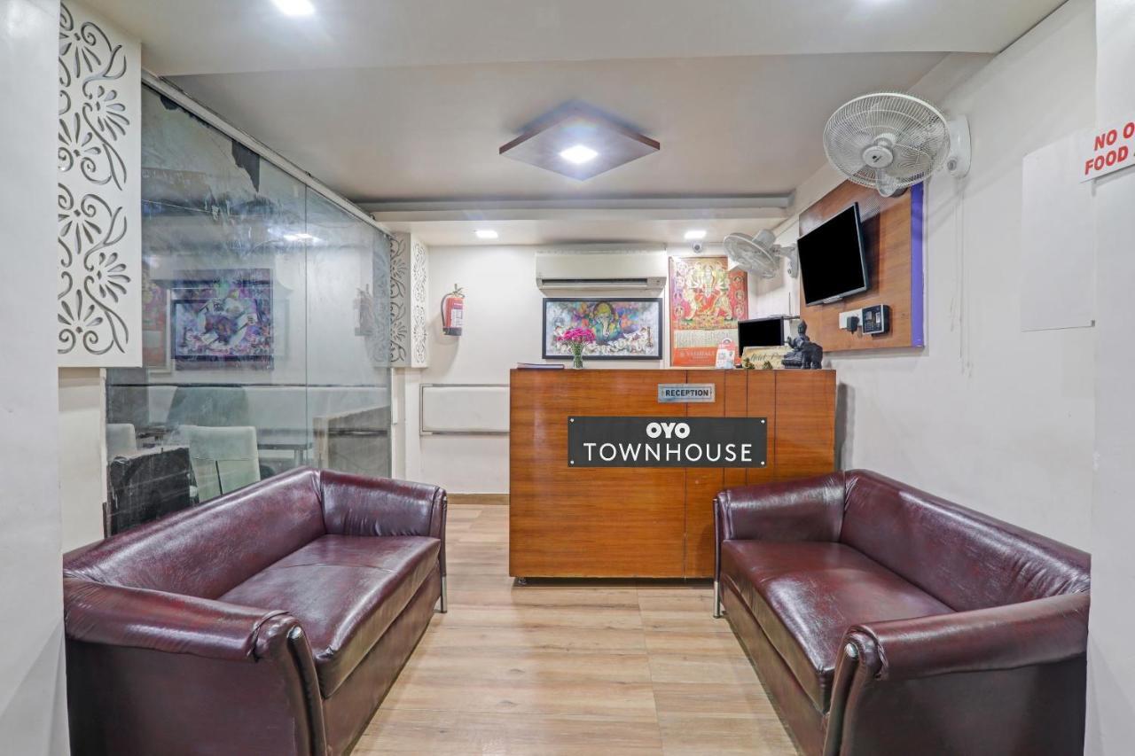 Townhouse 1150 Hotel Dayal Palace Chinhat ภายนอก รูปภาพ